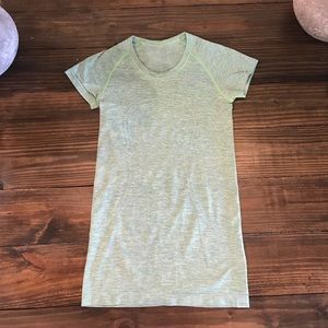 Lululemon Short Sleeve Top, Green, Size 4